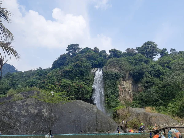 Вода Падає Гору — стокове фото