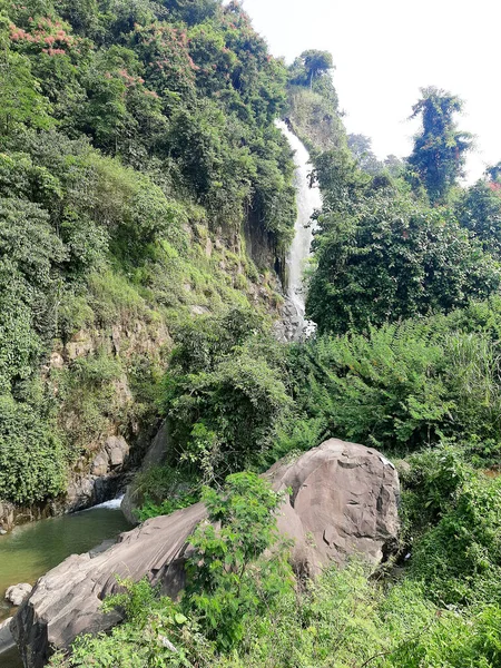 Wasserfall Berg — Stockfoto
