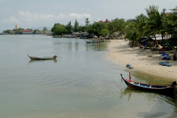 Langschwanzboot in der Nähe des großen Buddha, koh samui — Stockfoto