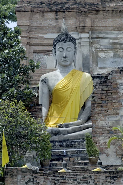 Alter buddha in wat yai chai mongklon, ayuttaya city, thailand. — Stockfoto