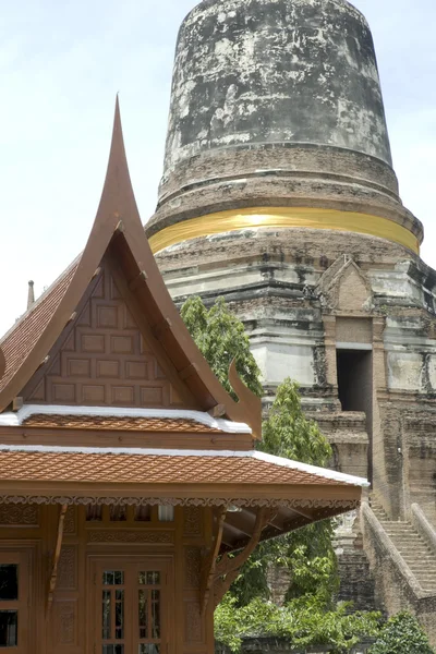 Thai house w świątyni. — Zdjęcie stockowe