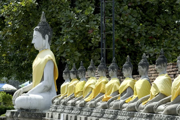 Древний Будда в Ват Яй Чай Монг Коле  . — стоковое фото