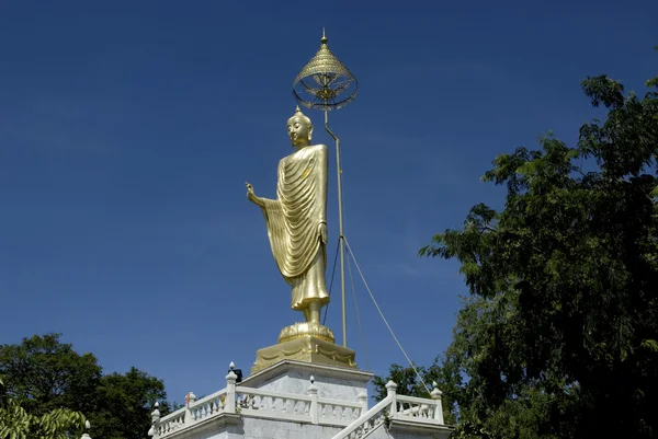 Stehende Statue des Buddha-Bildes. — Stockfoto