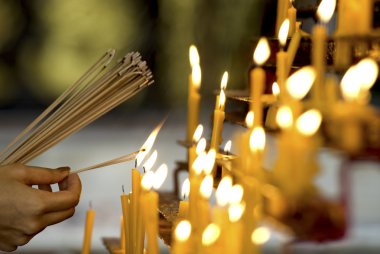 Joss çubukları yanmak.