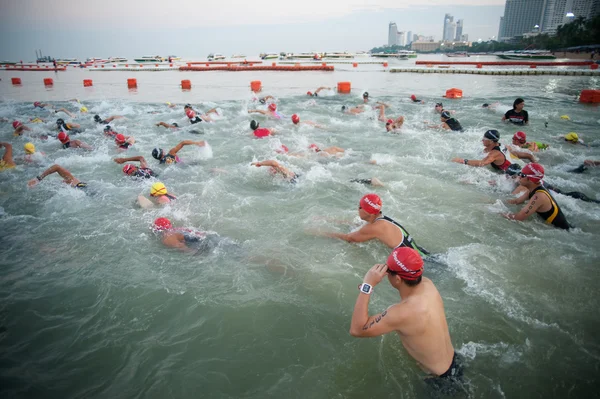 Pattaya Triathlon, Thailandia Tri-League Tour Series 2015 . — Foto Stock