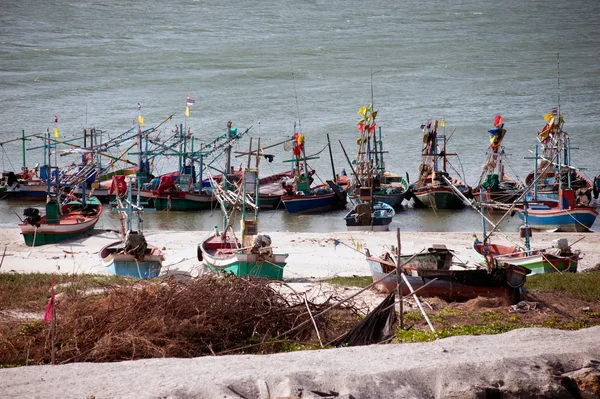 Moored fishing boats, Khao Tao beach, Thailand. — Stock Photo, Image