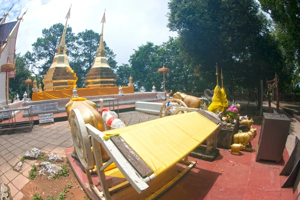 Wat Phra That Doi Tung, Chiang Rai, Tailandia . — Foto de Stock