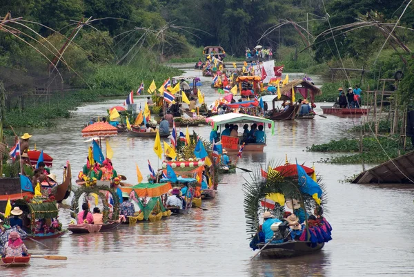 Lad Chado Candle Floating Festival, Tailândia . — Fotografia de Stock