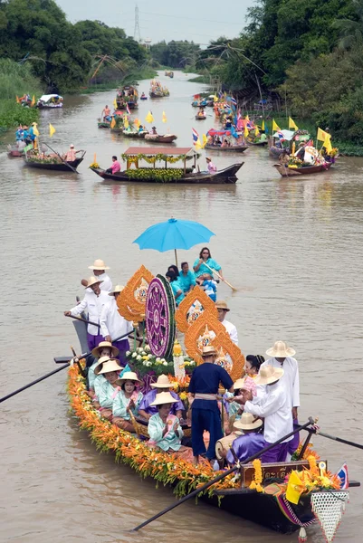 Lad Chado Candle Floating Festival, Tailandia . — Foto de Stock