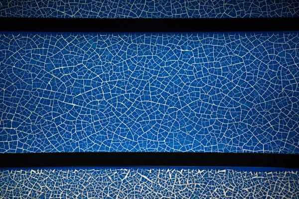 Textuur Achtergrond Van Blauwe Sporen Gebroken Het Heldere Glas Binnenin — Stockfoto
