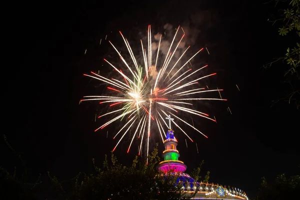 Sakon Nakhon Thailand Δεκεμβριου 2018 Πυροτέχνημα Στον Εορτασμό Των Χριστουγέννων — Φωτογραφία Αρχείου