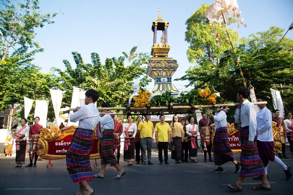 Khon Kaen Thailand November 2019 Непізнані Люди Традиційного Буддійського Параду — стокове фото