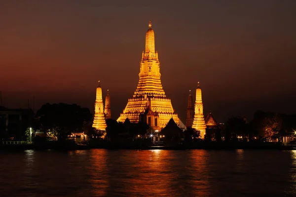 Grande Pagoda Del Tempio Buddista Wat Arun Famoso Punto Riferimento — Foto Stock