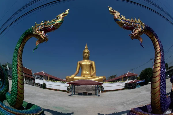 Velký Venkovní Zlatý Sedící Buddha Zakotvený Wat Bang Chak Provincii — Stock fotografie