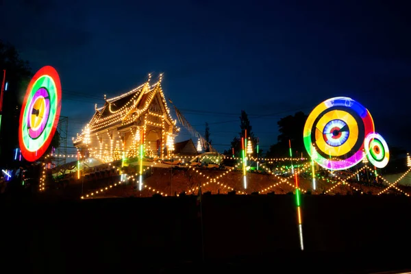 Foto Von Nachtfest Des Wat Saidang Wanaram Thai Tempels Mit — Stockfoto