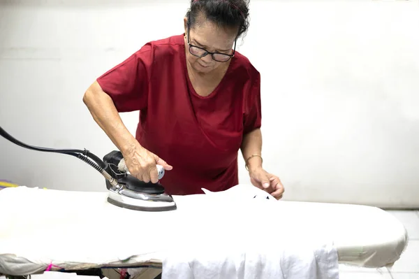 Elderly Woman Who Housewife Ironing Clothes Iron Which Household Chore — Stok fotoğraf
