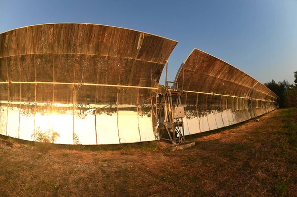 Solar Parabolic Troughs Alternative Electricity Source Concept Sustainable Resources Environment — Stock Photo, Image