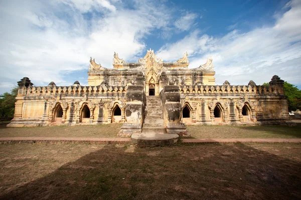 Maha Aung Mye Bon Zan Monasterio . — Foto de Stock