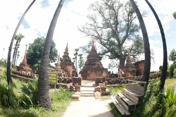 Complejo de pagoda de Yadana Hsemee . — Foto de Stock