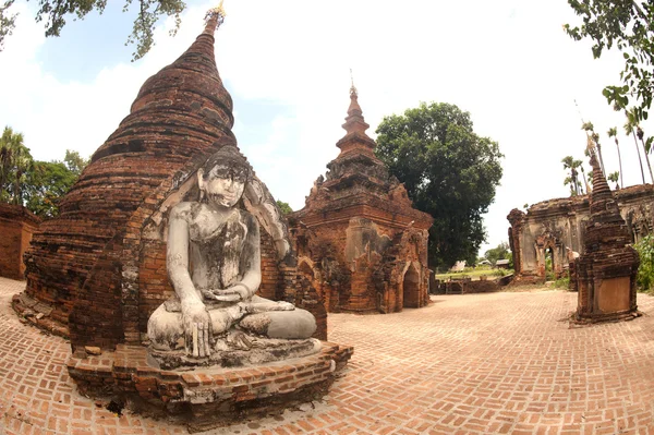 Complejo de pagoda de Yadana Hsemee . — Foto de Stock