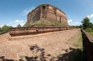 Yıkık Pagoda Mingun Selami veya Mantara Gyi Selami Pagoda, Myanmar.