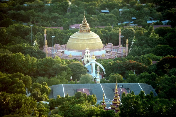 Blick auf die Pagode vom sagaing hill, sagaing division, myanmar. — Stockfoto