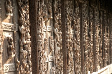 Shwenandaw Manastırı Mandalay, Myanmar, oyma ahşap.