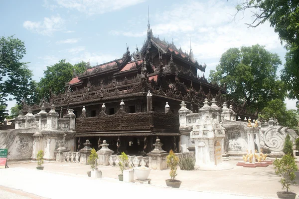 Monasterio de Shwenandaw en Mandalay, Myanmar . —  Fotos de Stock