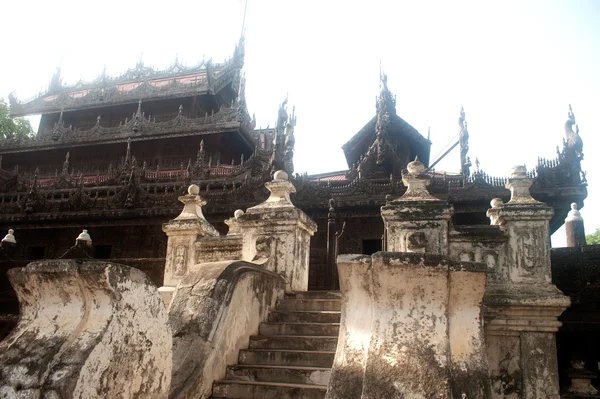 Shwenandaw klooster in Mandalay, Myanmar. — Stockfoto