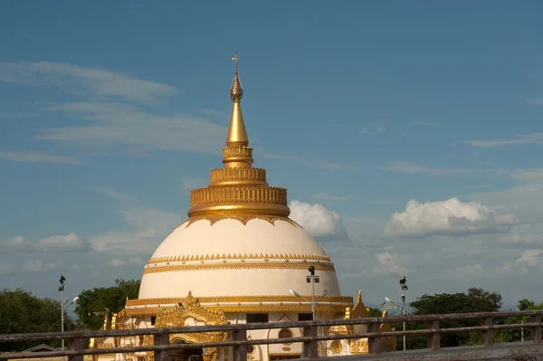 View of Pagoda in Sagaing near Ayeyarwady river and Inwa bridge,Myanmar. — Stock Photo, Image