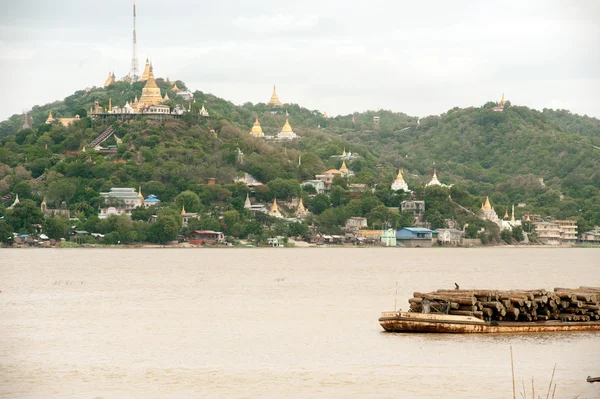 Weergave van Sagaing heuvel, Myanmar. — Stockfoto