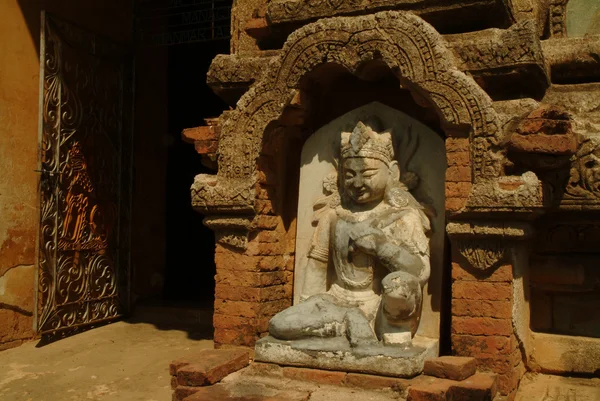 Bagan, Myanmar Tapınağı'nda taş heykel. — Stok fotoğraf