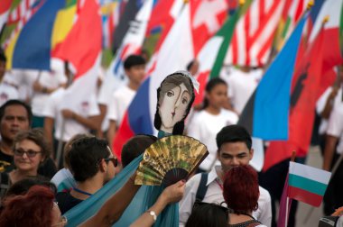 Kuklalar uyum dünya kukla karnaval Bangkok, Tayland tutan aktörler.