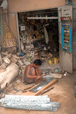 Birman adam bir pirinç Myanmar resim çalışma iş.