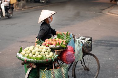 Hanoi, Vietnam için tipik sokak satıcısı.