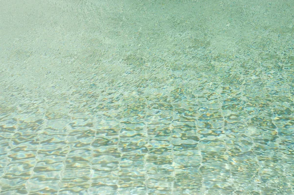 Tydligt mönster ytan av vatten. — Stockfoto