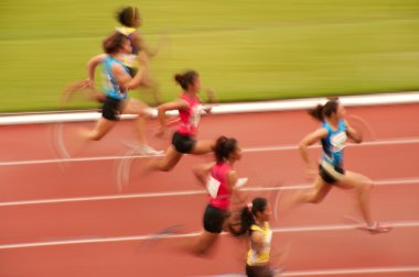100m.in Tayland açık Atletizm Şampiyonası 2013.