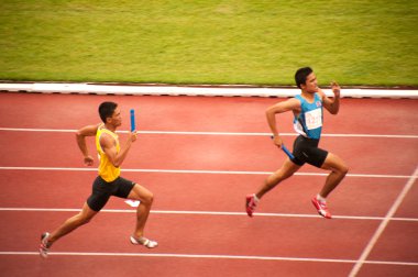 4x400m. Tayland açık Atletizm Şampiyonası 2013'de geçişi.