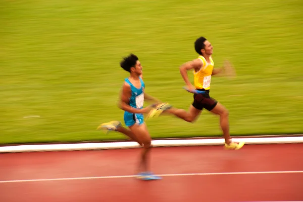 4x400m.Staffel bei den offenen thailändischen Leichtathletik-Meisterschaften 2013. — Stockfoto