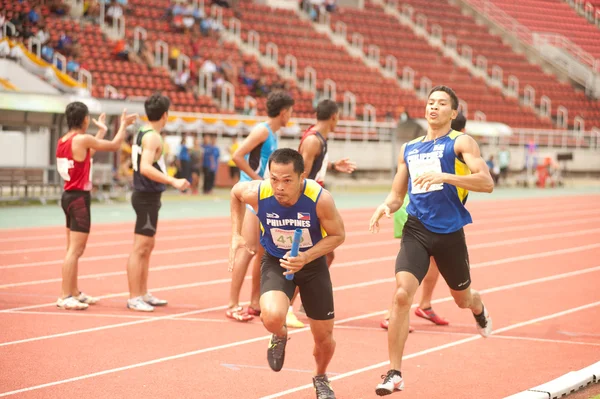 Staffel bei den offenen thailändischen Leichtathletik-Meisterschaften 2013. — Stockfoto