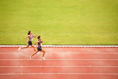 4x400m. Tayland açık Atletizm Şampiyonası 2013'de geçişi.