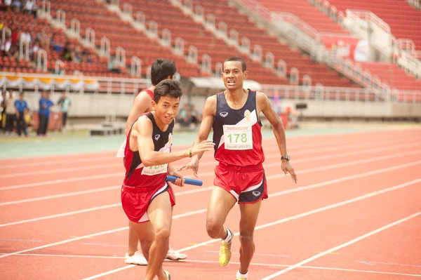 Relé na Tailândia Open Athletic Championship 2013 . — Fotografia de Stock