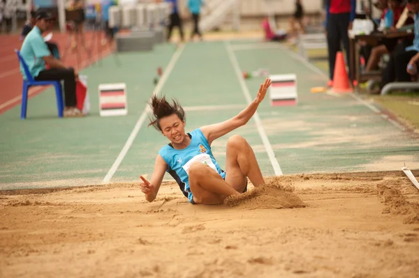 Dreisprung bei den offenen thailändischen Leichtathletik-Meisterschaften 2013 — Stockfoto