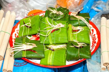 Kaydırılan yapışkan pirinç.