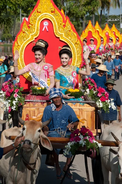 Desfile do Festival Loy Kratong na Tailândia . — Fotografia de Stock