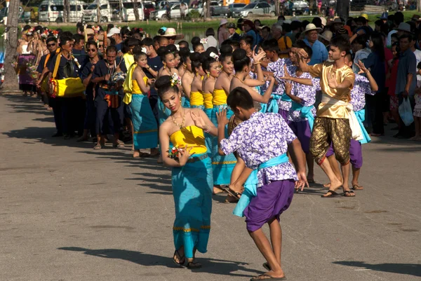 Desfile de Loy Kratong Festival en Tailandia . —  Fotos de Stock