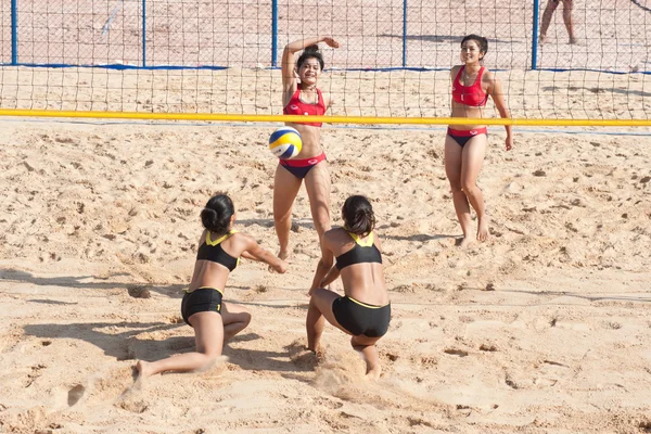 Plážový volejbal v Thajsku Universiáda. — Stock fotografie