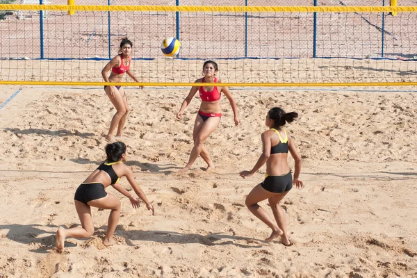 Beachvolley i Thailand universitet spel. — Stockfoto