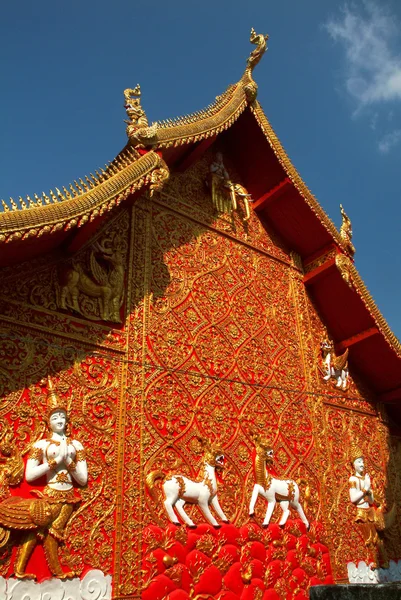 Schöne thailändische Kunst in der Kirche im thailändischen Tempel. — Stockfoto