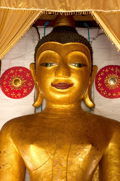 Großer uralter Buddha . — Stockfoto